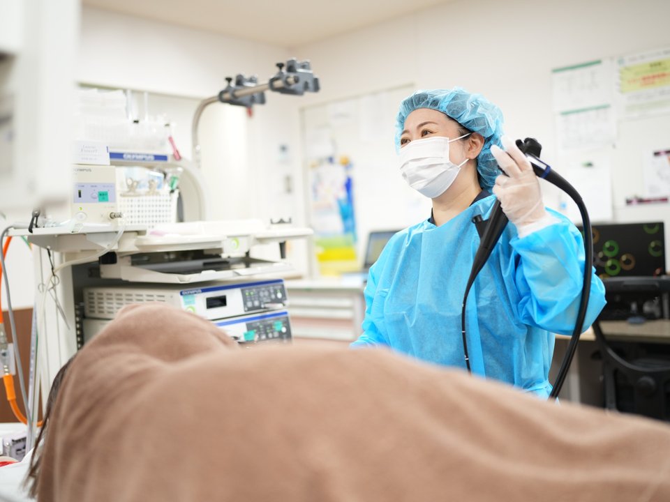 内視鏡室のようす。清潔な環境で胃カメラ検査を行います。